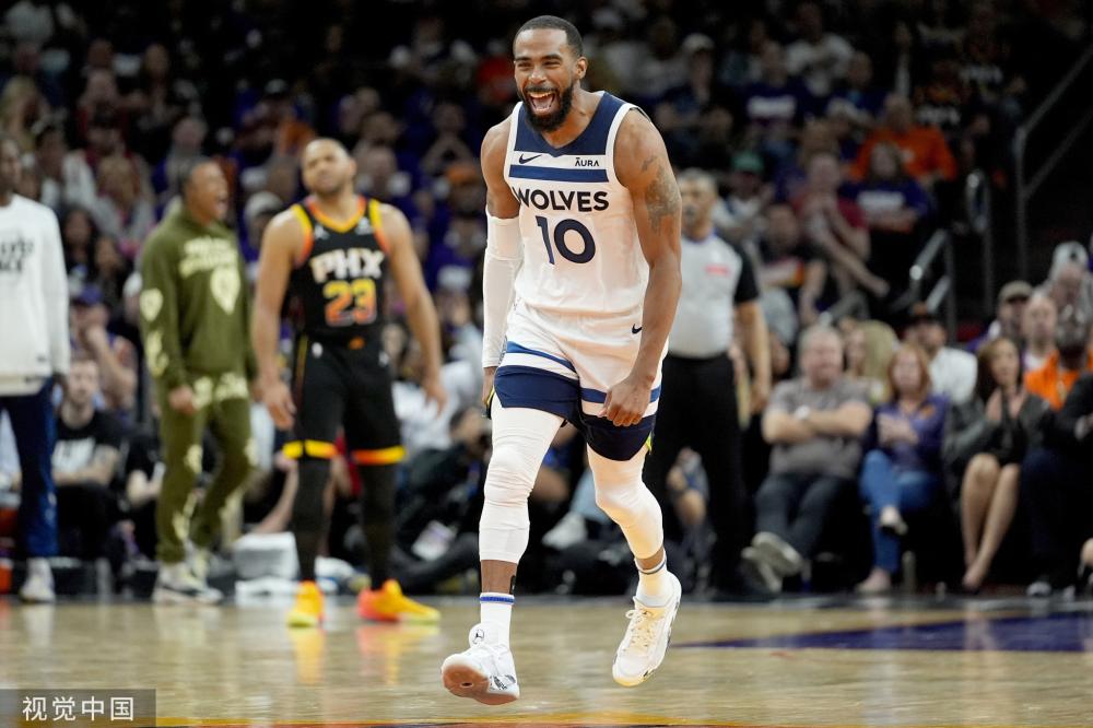 的表现日益 的表现日益