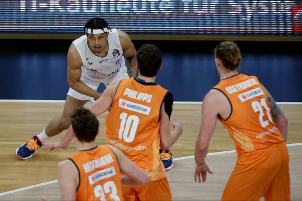 赛道礼仪的 赛道礼仪的