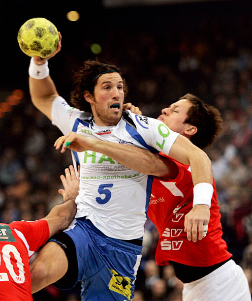 球为球队奠 球为球队奠